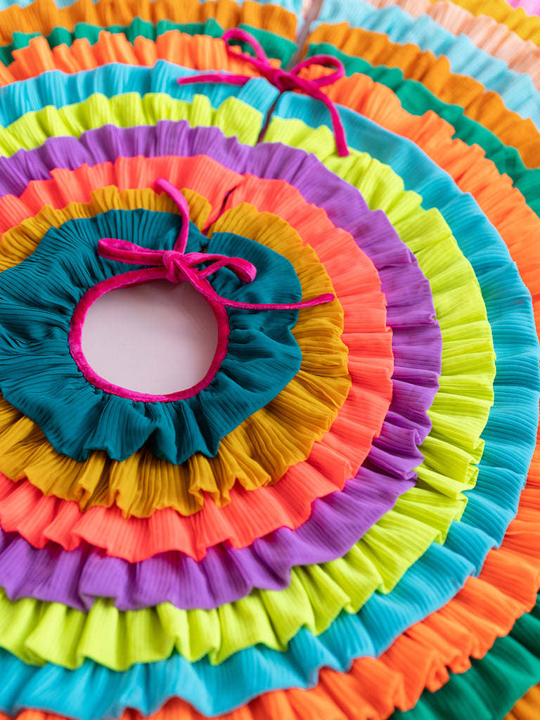 Color Pop Pleats Tree Skirt