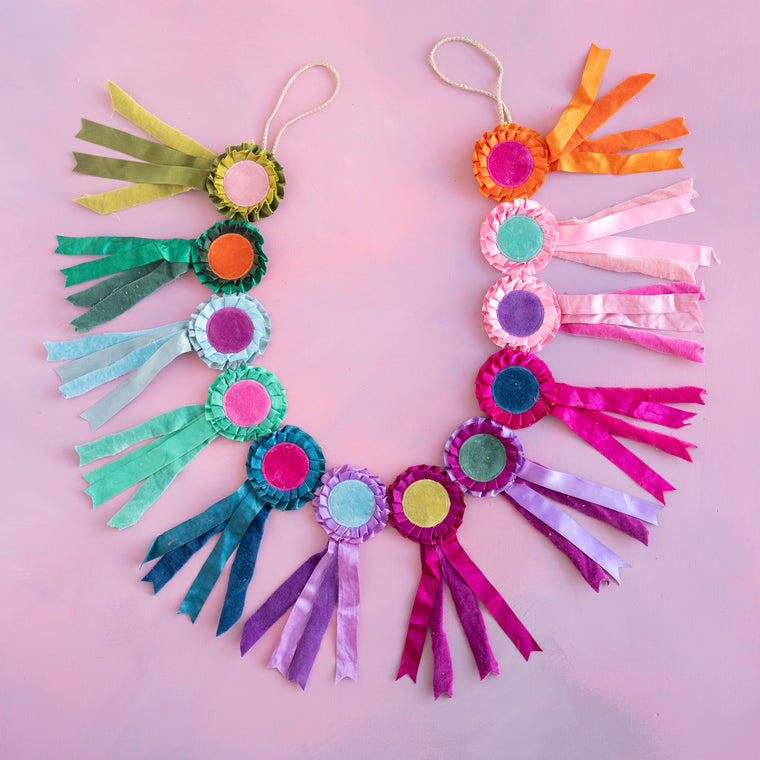 Gallop's Winning Ribbon Garland