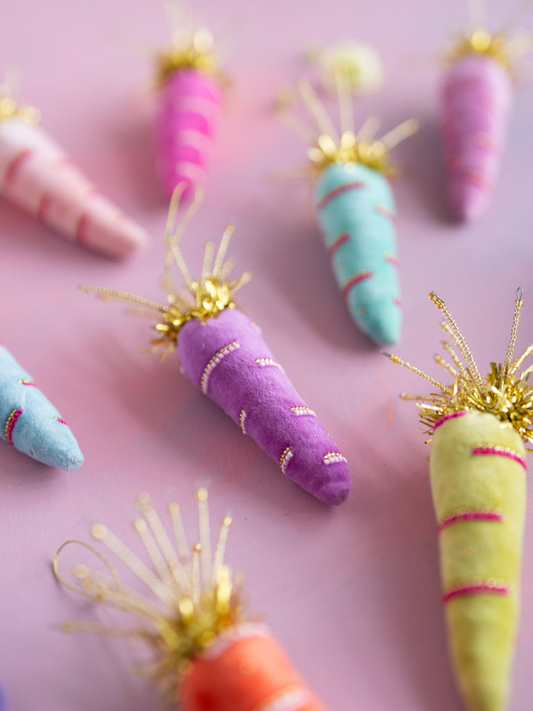 Velvet Carrot, Small