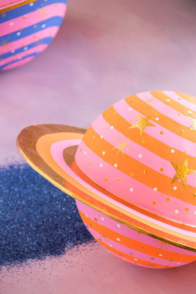 Radiant Rings Planet Display