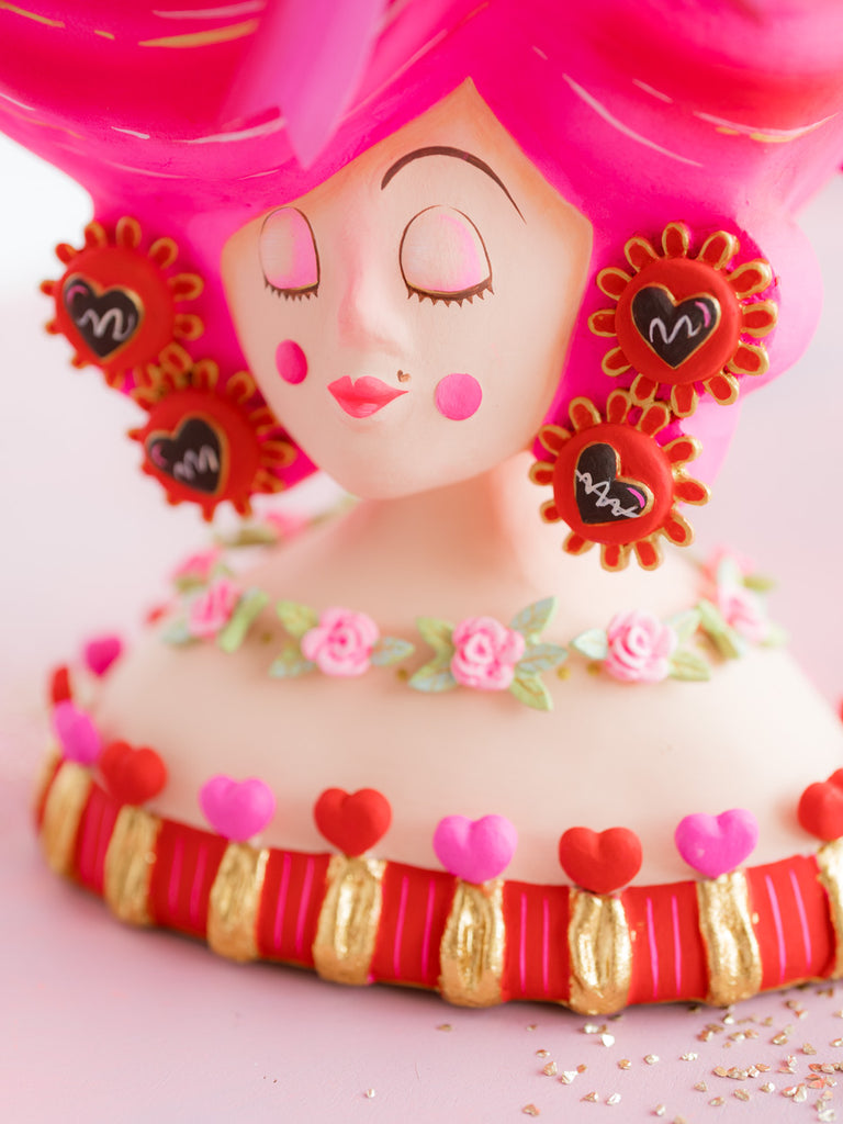 Miss Valentine Tabletop