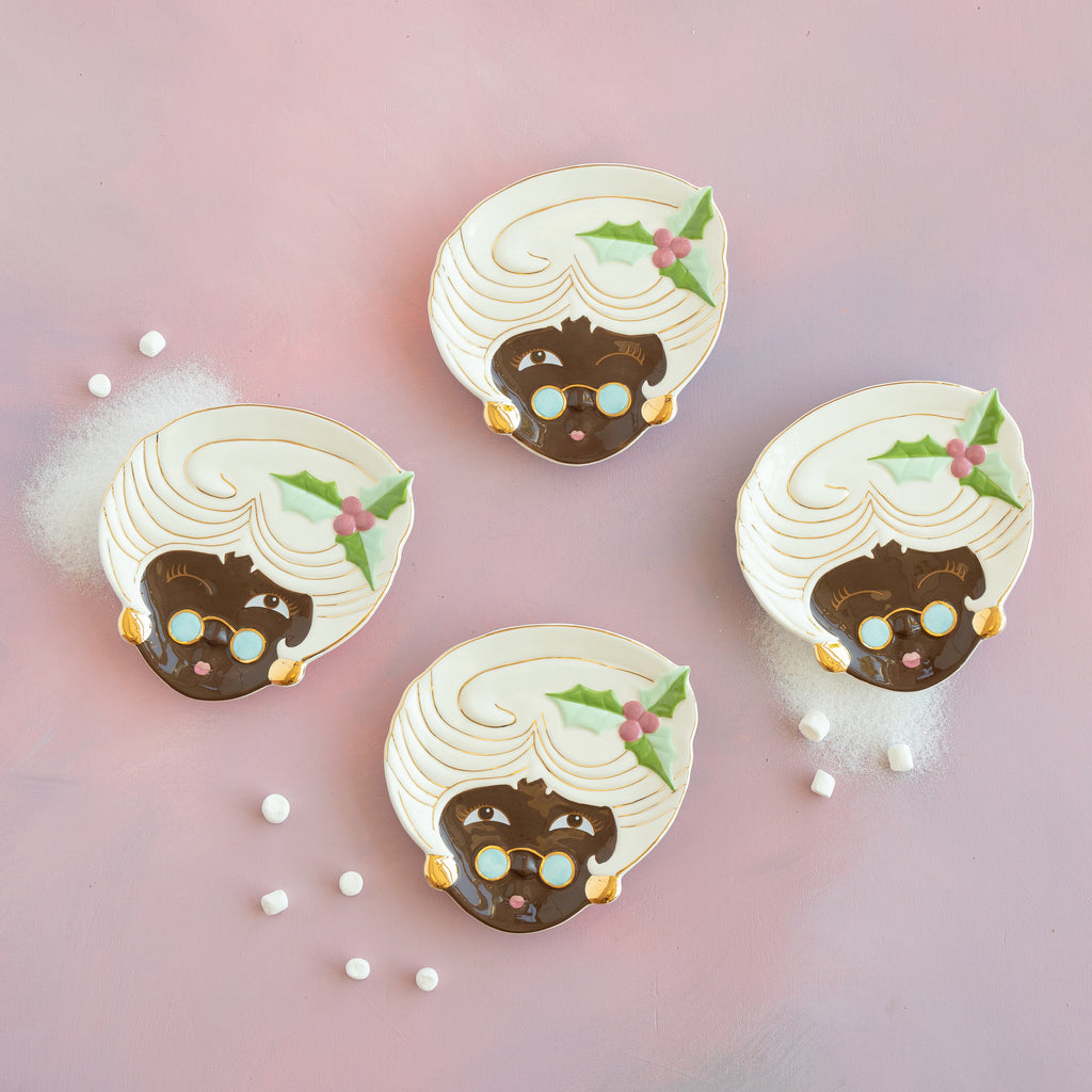 Mrs Papa Noel Plate Set