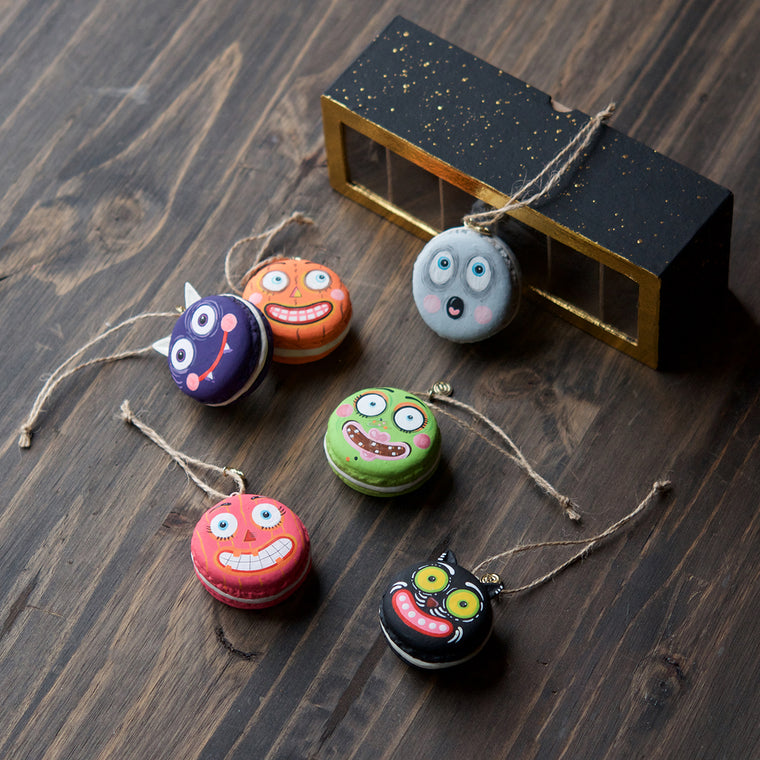 Halloween Macaron Ornament