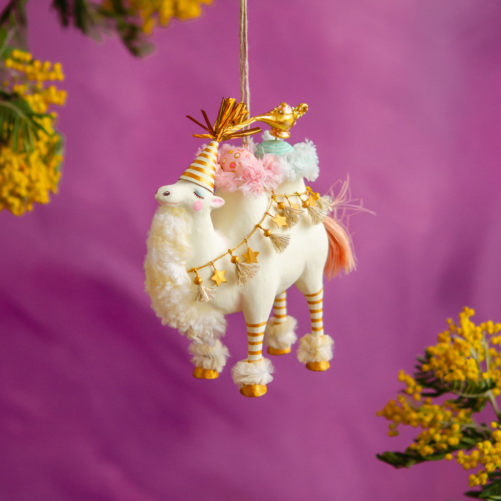 "CaloWISHus" the Camel Ornament